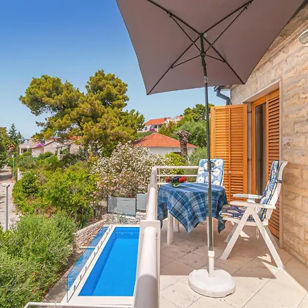 4 Bedroom Beautiful In Supetar