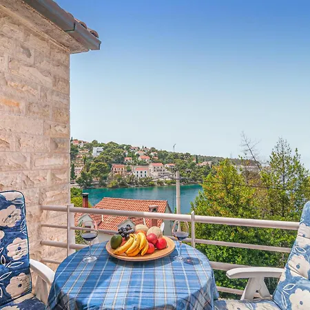4 Bedroom Beautiful In * Supetar